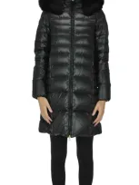 Duvetica Fionnuala Quilted Down-jacket In Black