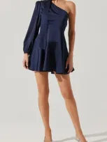 Astr The Label Satin Scarf One-shoulder Minidress In Midnight