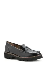 White Mountain Footwear Gunner Lug Sole Platform Loafer In Black/ Patent