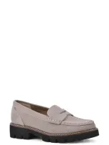 White Mountain Footwear Gunner Lug Sole Platform Loafer In Light Taupe/ Suede