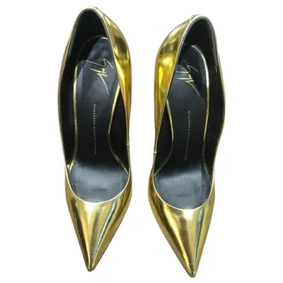 Pre-owned Giuseppe Zanotti Patent Leather Heels In Gold