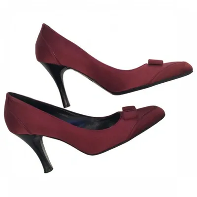 Pre-owned Hugo Boss Cloth Heels In Burgundy