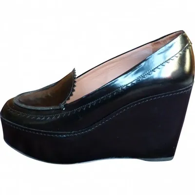 Pre-owned Carven Leather Heels In Black