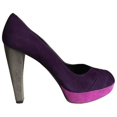 Pre-owned Stuart Weitzman Heels In Purple