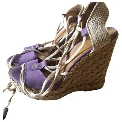 Pre-owned Stuart Weitzman Wedge Pumps In Purple