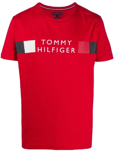 Tommy Hilfiger Logo Print T-shirt In Red