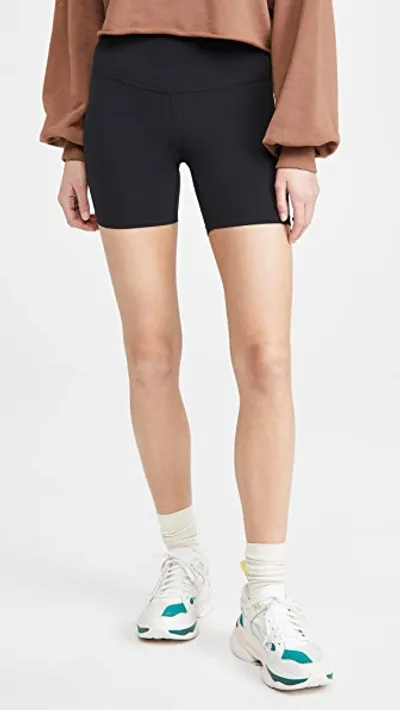 Splits59 Airweight High-waisted Bike Short In Black