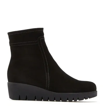 La Canadienne Token Suede Bootie In Black