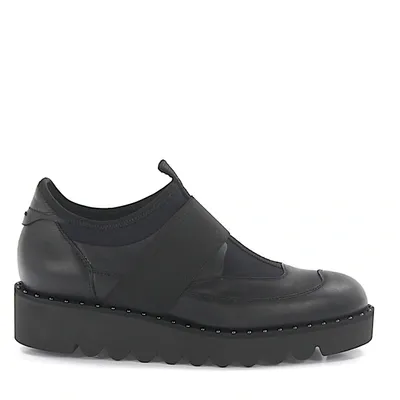 Truman's Flat Shoes In Black