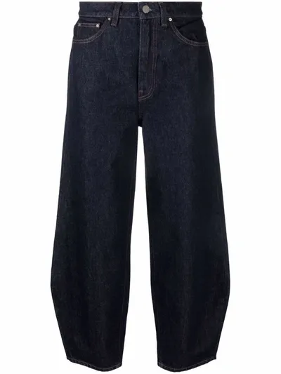 Totême Tapered Cropped Jeans In Blue