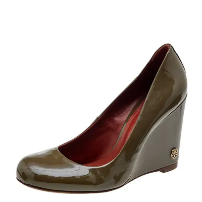 Pre-owned Tory Burch Olive Green Patent Leather Wedge Pumps Size 38