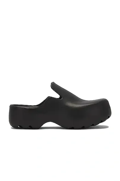 Bottega Veneta Chunky Rubber-sole Slides In Black