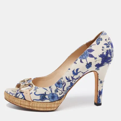 Pre-owned Gucci White/blue Floral Print Canvas Horsebit Peep Toe Platform Pumps Size 40.5