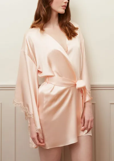 Gilda & Pearl Marilyn Silk Robe In Pink