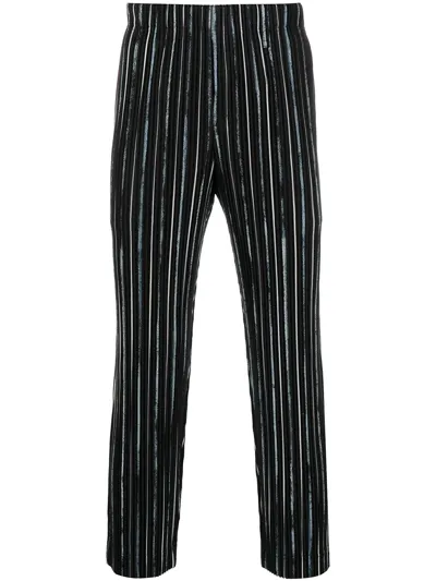 Issey Miyake Plissé-detail Straight Trousers In Schwarz