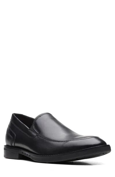 Clarks Un Hugh Step Loafer In Black