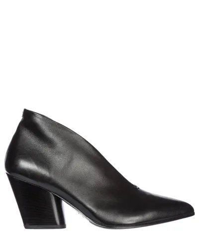 Halmanera Rouge 31 Pumps In Black