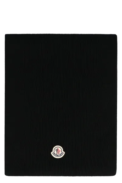 Moncler Logo Scarf In Black