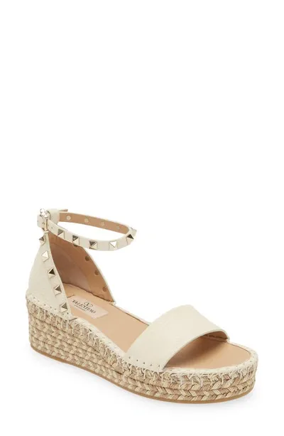 Valentino Garavani Rockstud Espadrille Platform Sandal In White