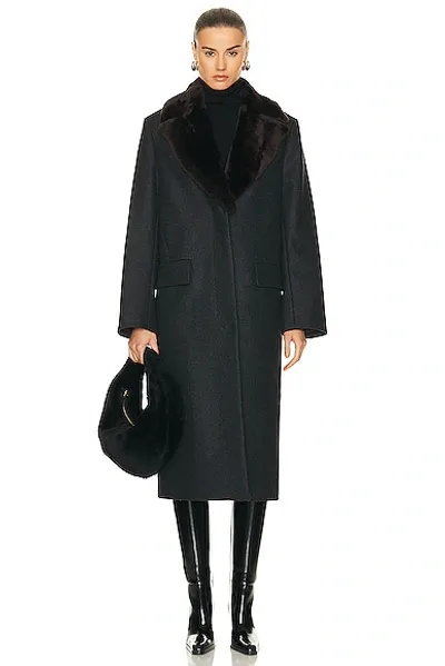 Totême Shearling Collar Coat In Charcoal Melange