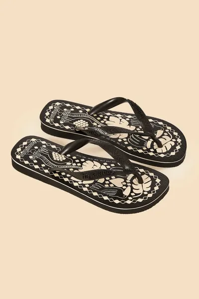 Farm Rio Jungle Scarf Havaianas Sandals In Jungle Scarf Black