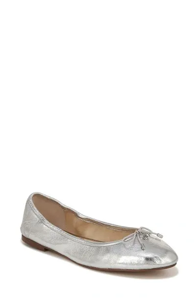 Sam Edelman Felicia Luxe Flat In Soft Silver