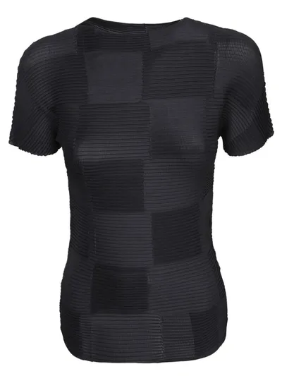 Issey Miyake Cut In Black