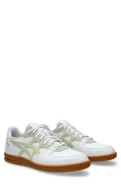 Asics ® Skyhand Og Sneaker In White/oyster White