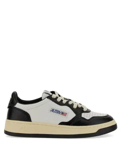 Autry Medalist Low Sneaker In Black