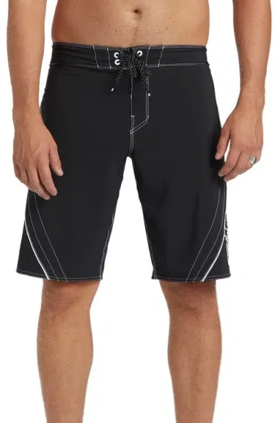 Billabong Fluid 2k Pro Board Shorts In Black