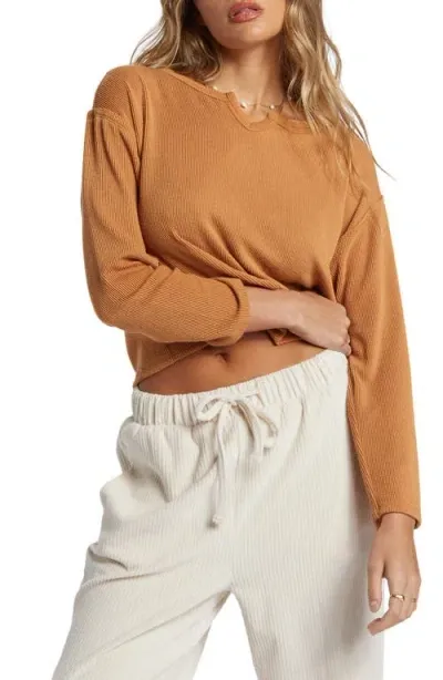 Billabong Mai Tai Long Sleeve Crop T-shirt In Sandalwood