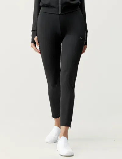 Born Airla Jogger In Black