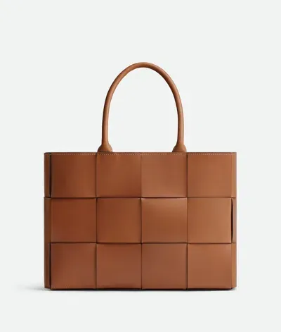 Bottega Veneta Brown Medium Arco Tote In Bear