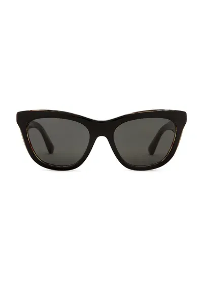 Burberry Square Sunglasses In Black