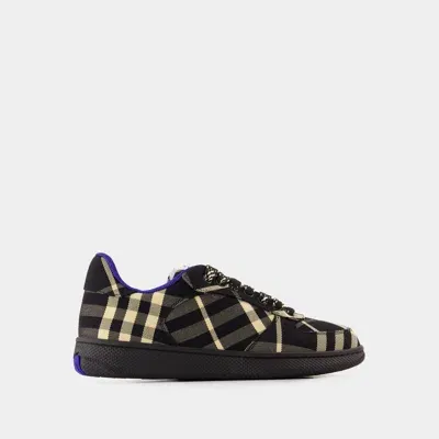 Burberry Terrace Sneakers In White