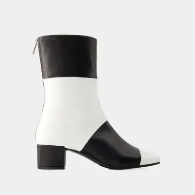 Carel Paris Estime Go Ankle Boots In White