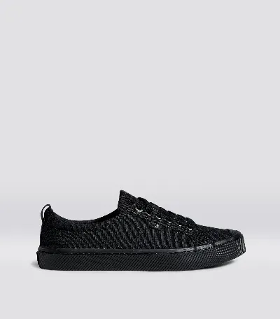 Cariuma Oca Low All Black Canvas Sneaker Women