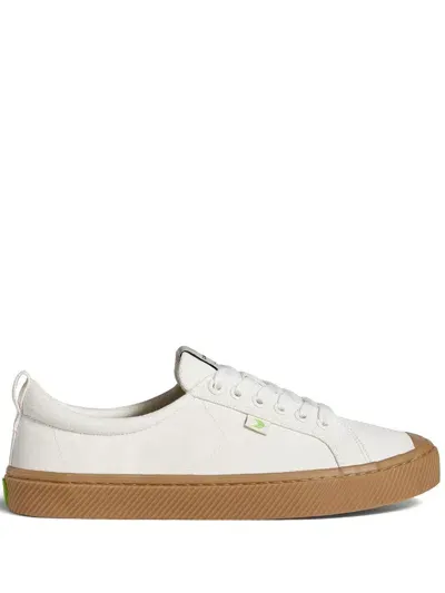 Cariuma Oca Low Canvas Lace-up Sneaker In White