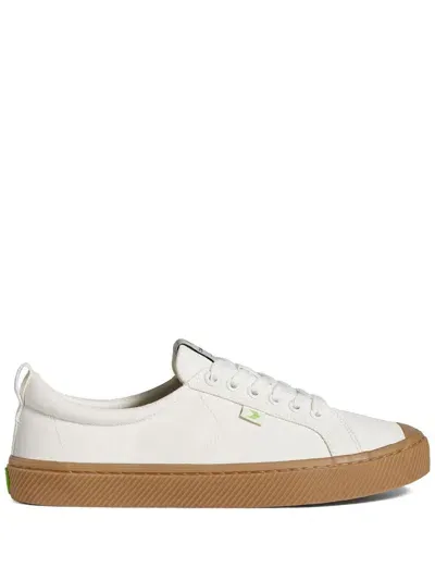 Cariuma Oca Organic Cotton Sneakers In Gum Off-white