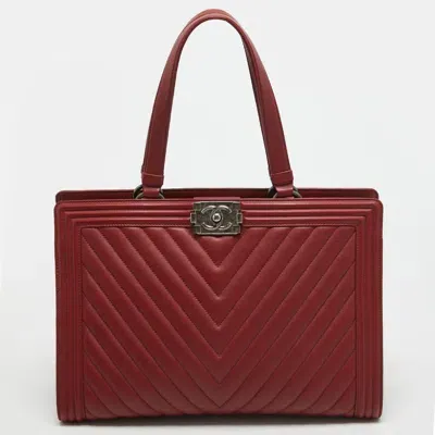 Pre-owned Chanel Red Chevron Quilted Leather Large Boy Shopper Tote