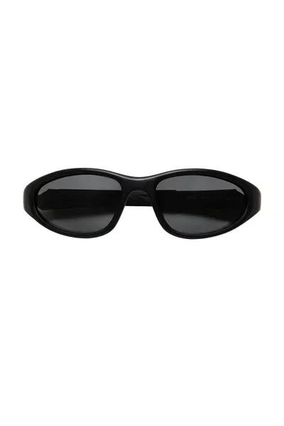 Chimi Split Sunglasses In Black