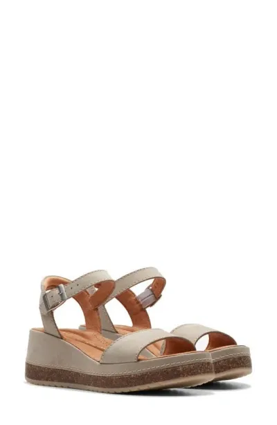 Clarks Kassanda Lily Wedge Sandal In White