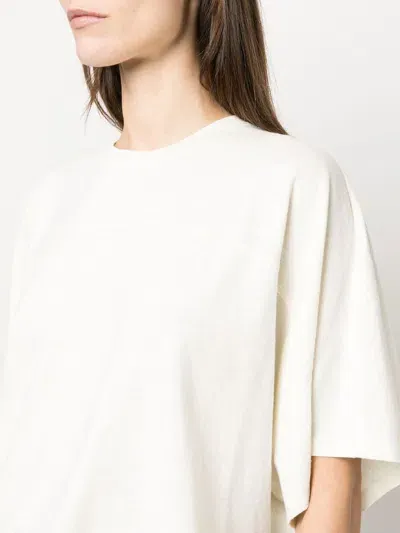 Closed Boxy Short Sleeve In White