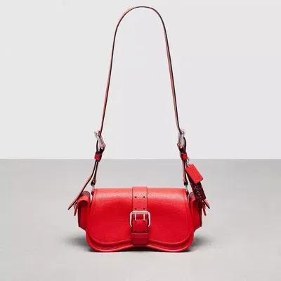 Coach Cargo Wavy Dinky Tasche Aus Strukturiertem Topia-leder In Red