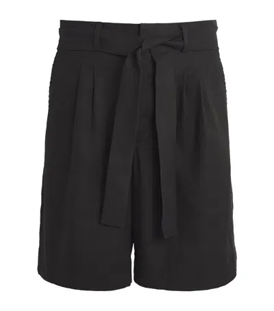 Commas Classic Tailored Shorts In Black