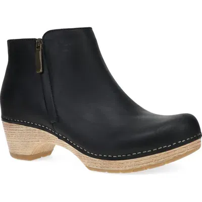 Dansko Lizanne Bootie In Black