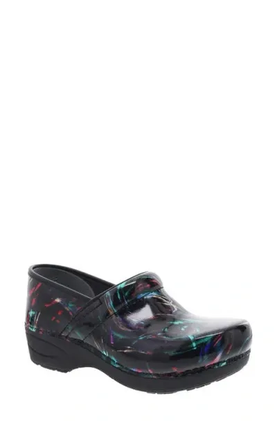 Dansko Xp 2.0 Clog In Black Floral Tooled Leather