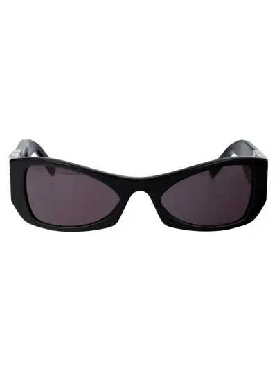 Givenchy Eyewear Rectangular Frame Sunglasses In 01a Shiny Black / Smoke