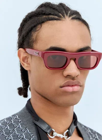 Gucci Rectangular Frame Sunglasses In Red