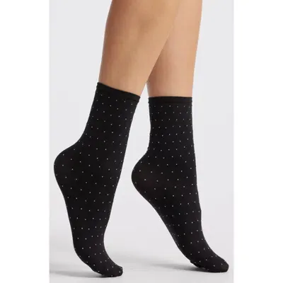 Hue Sheer Dot Quarter Socks In Black